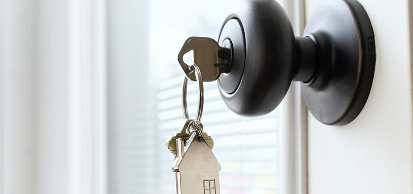 Bifold Door Knob Replacement in North Highlands, California